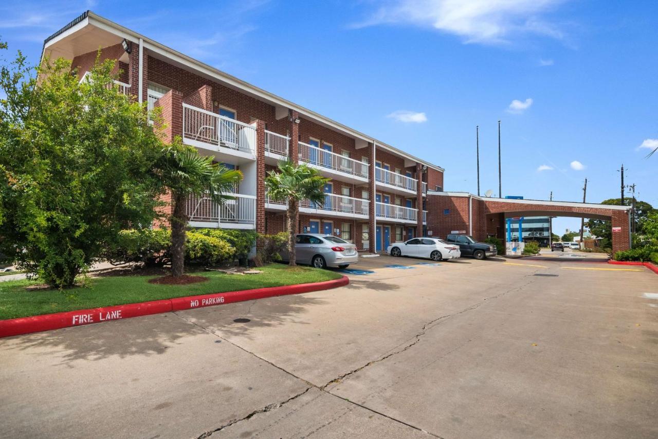 Motel 6-Houston, Tx - Brookhollow Exterior photo